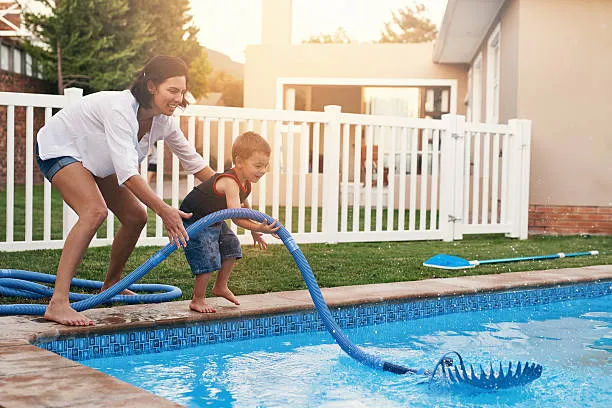 pool vacuum cleaning service in Houston TX